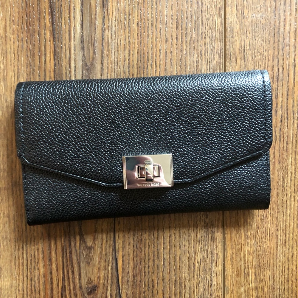 Michael Kors Tri-Fold Pebbled Wallet (Black)